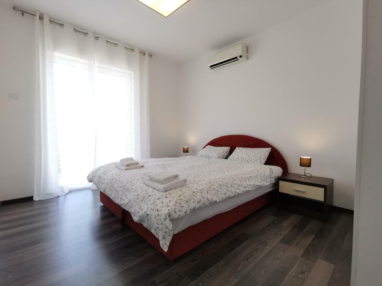 Apart Hotel Apple Cat Montenegro Ko Биела Екстериор снимка